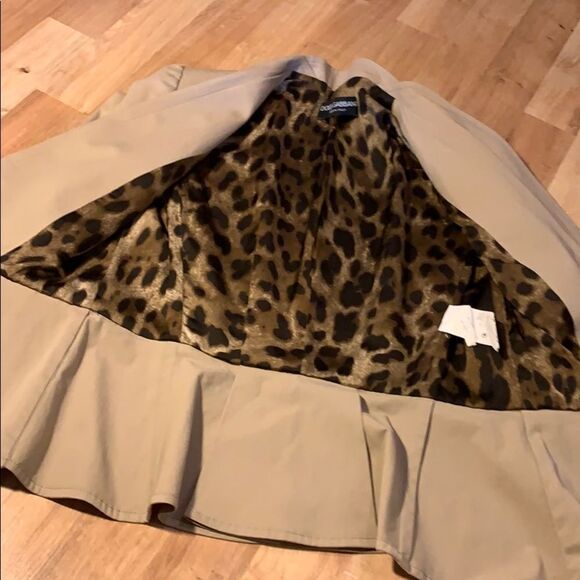 DOLCE & GABBANA. VINTAGE JACKET. LEOPARD LINING. SIZE 8 - Picture 2 of 11